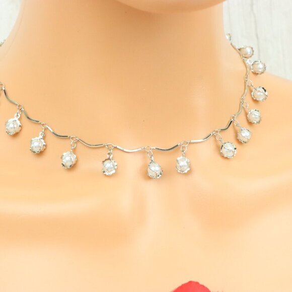 "Minimalist & Elegant Necklace Chain – Perfect for Women & Girls | UNVRC1024 - Picture 10 of 10